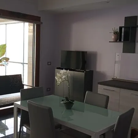 Ai Piedi Della Collina Lägenhet Melfi