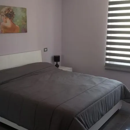 Ai Piedi Della Collina Lägenhet *