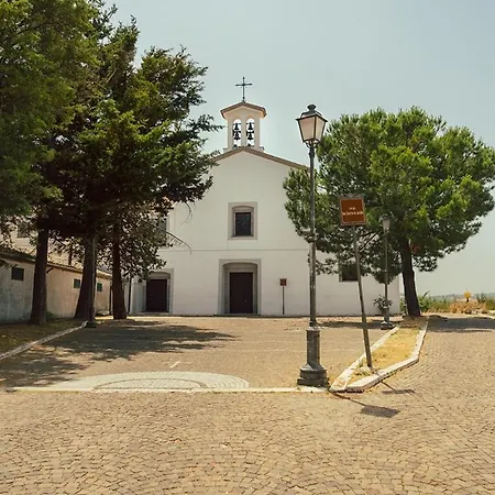 Ai Piedi Della Collina Lägenhet