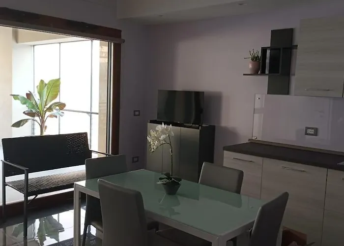 Ai Piedi Della Collina Appartamento Melfi